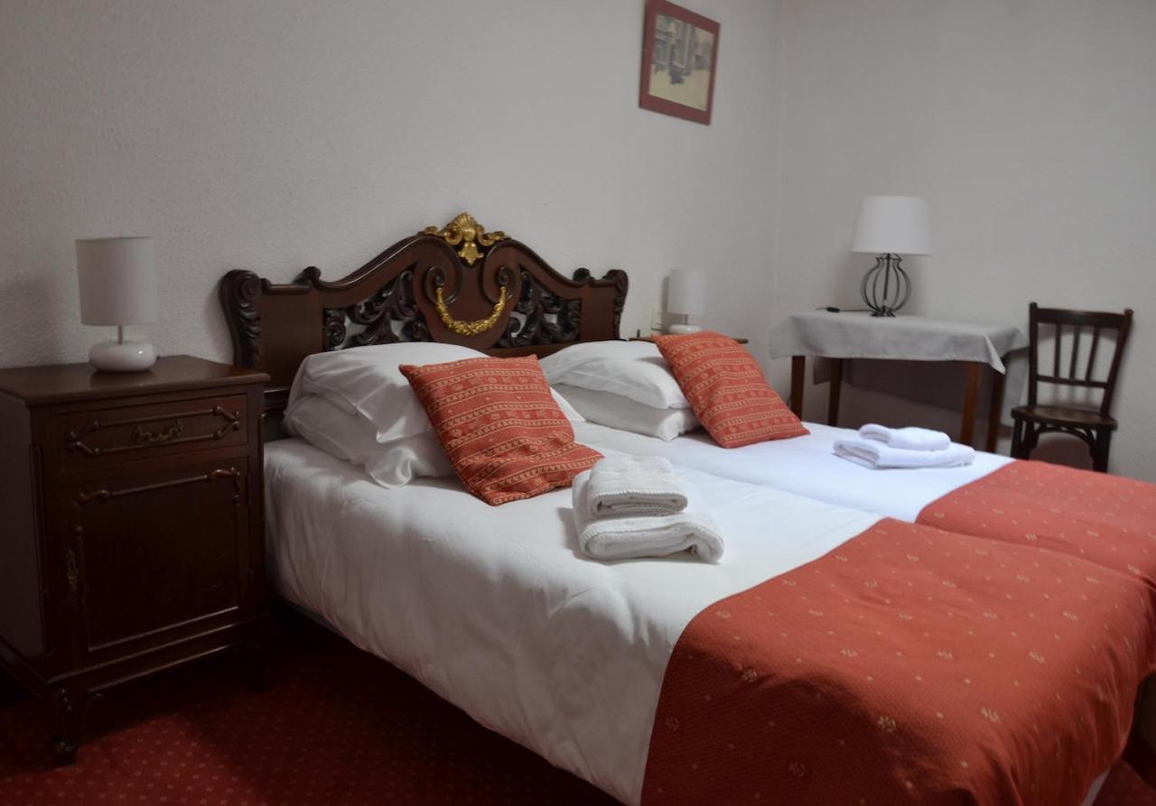 L'Auberge Catalane Latour-de-Carol Dış mekan fotoğraf